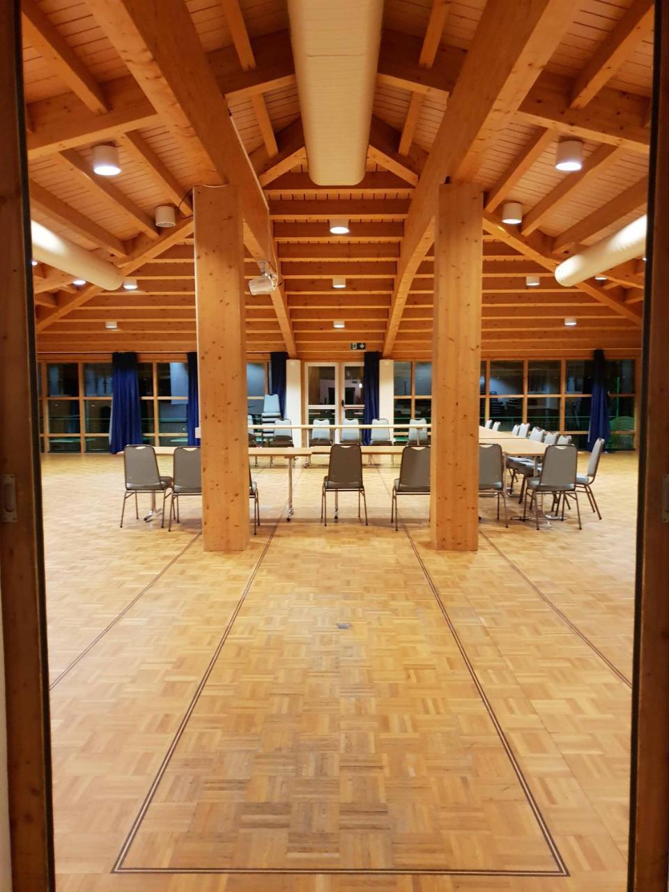 Hotel Du Val Cernier 外观 照片